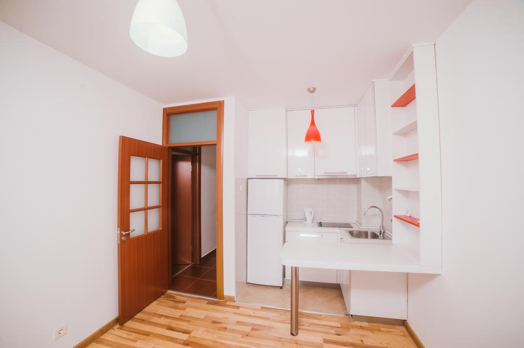 Apartment Dv Magnolia Tivat Bilik gambar